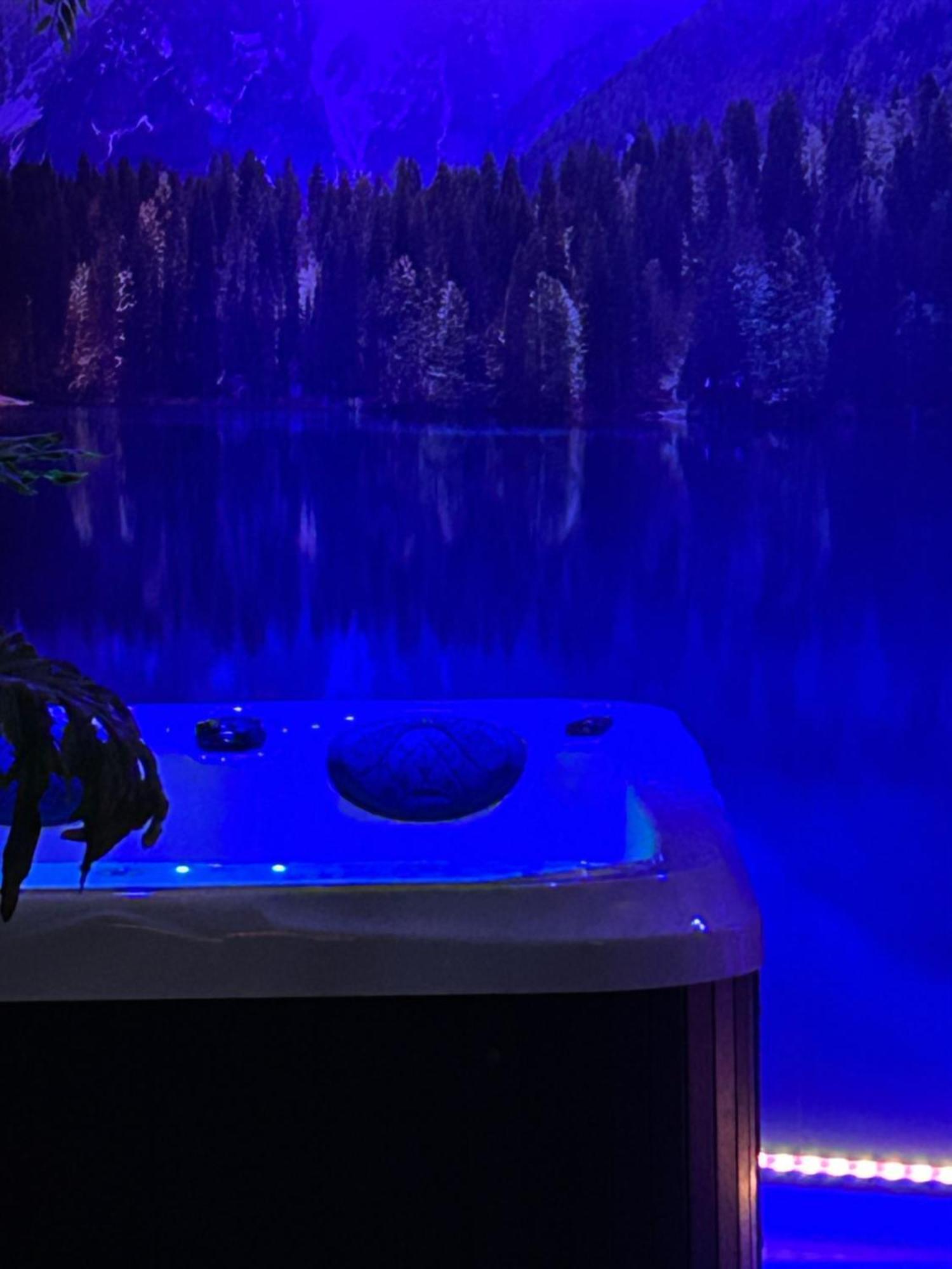 Wellness Mit Whirlpool Und Sauna * Ahlen