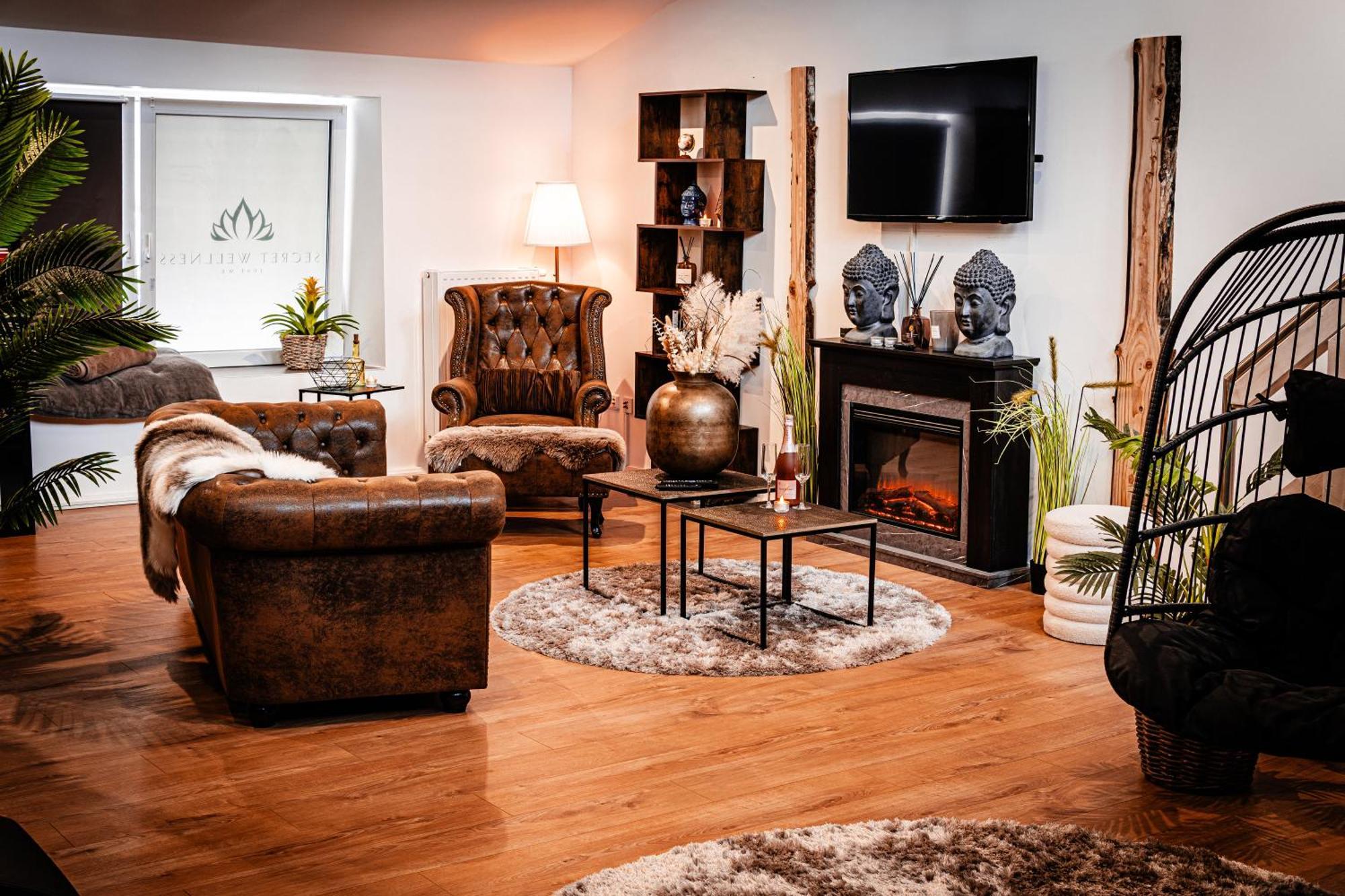 Wellness Mit Whirlpool Und Sauna